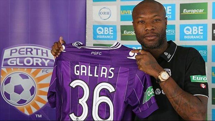 Gallas futbola veda etti
