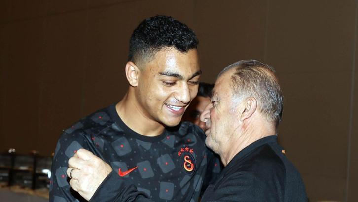 Galatasaray'da Mustafa Muhammed'in doğum günü kutlandı