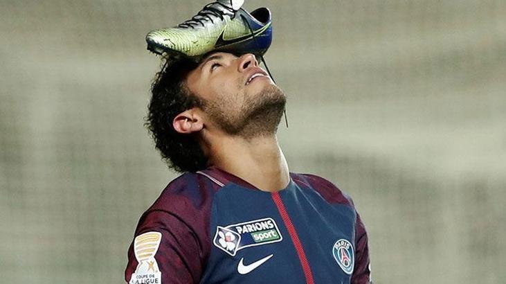 Manchester United'dan Neymar'a 500 milyon Euro