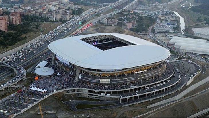 Arena'da çatı tehlikesi