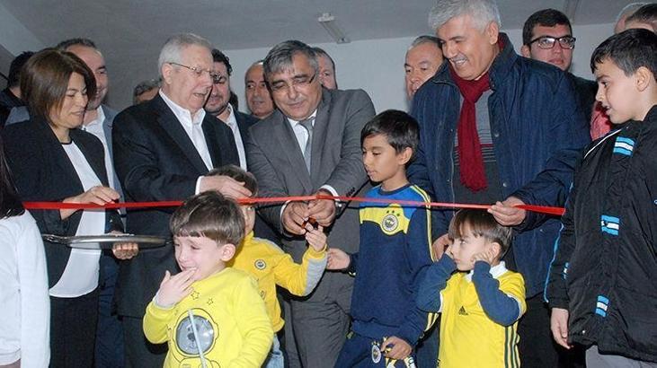 Aziz Yıldırım, Antalya'da pota açtı