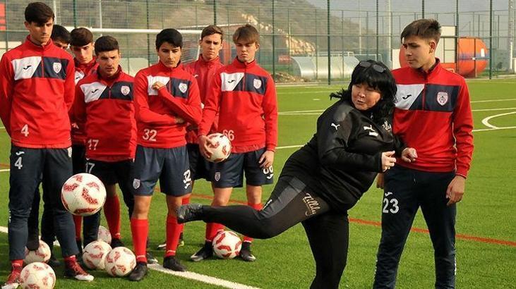 Altınordulu oyunculara pas eğitimi