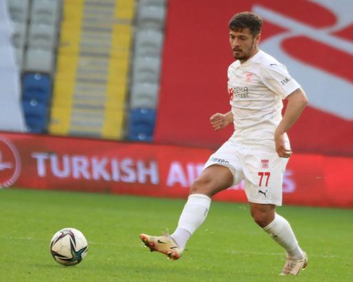Sivasspor'da Ahmet Oğuz sarı kart sınırında