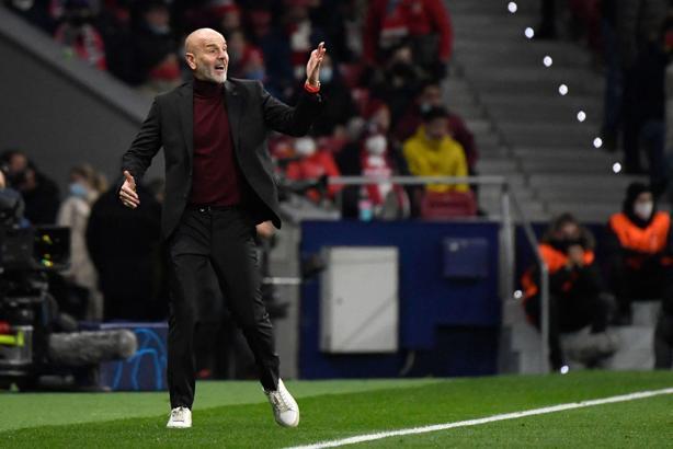 Milan, teknik direktör Stefano Pioli'nin sözleşmesini uzattı
