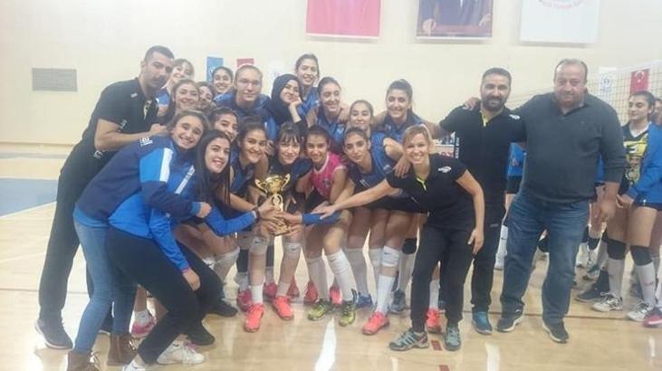 Genç Kızlar Voleybol Ligi'nde zafer Kayseri OSB Teknik Koleji Atletikspor'un