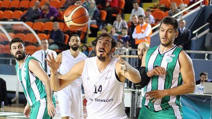 Türkiye Basketbol 1. Ligi'nde ilk devreyi Türk Telekom lider bitirdi