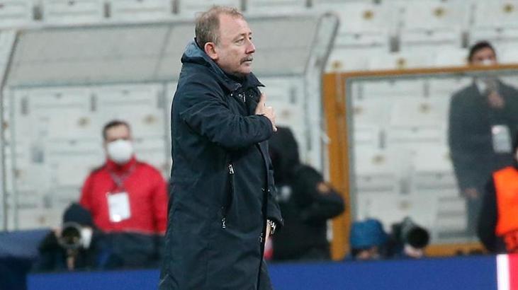 Beşiktaşlı taraftarlardan Sergen Yalçın'a destek