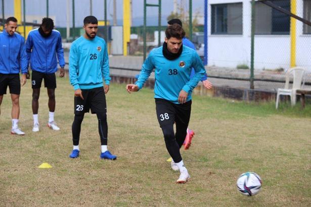 Menemenspor, iç sahada farklı, deplasmanda farklı