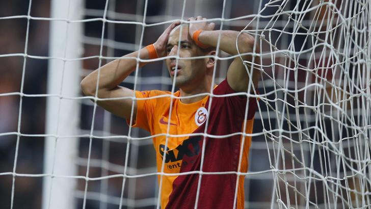 Sofiane Feghouli: Avrupa'da iyi gidiyoruz, ligde de daha iyi bir yere geleceğiz