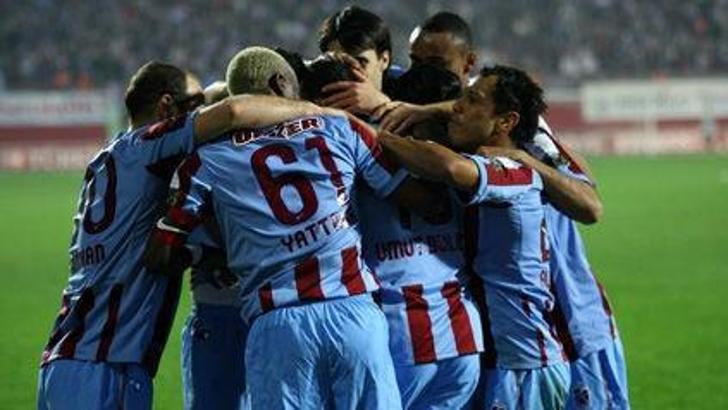 Zirve'nin rengi Bordo-Mavi: 2-0