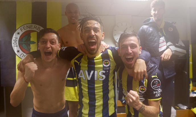 Fenerbahçe'de 10 numara orta saha
