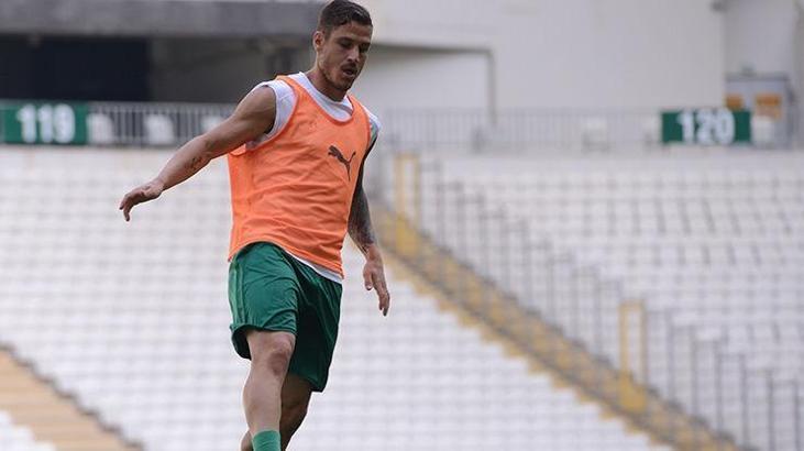 Bursaspor'da takımdan ayrılacak oyuncular netleşti