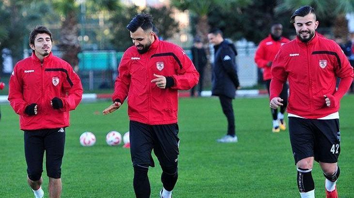 Samsunspor'da futbolcular bekleme kararı aldı