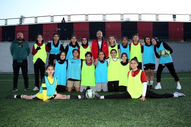 Van Çınar ve Gençlik Kulübü, şampiyonluk hedefliyor