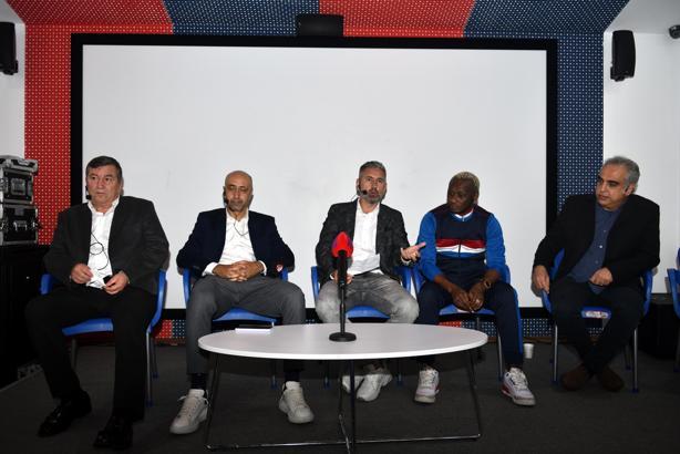 TSYD Yıldız Futbolcu Semineri'nde yıldızlar İzmir'de buluştu