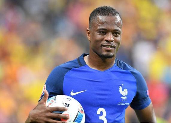 Galatasaray'da Asamoah'ın alternatifi Patrice Evra