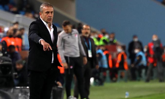 Trabzonspor'da Abdullah Avcı'dan son dakika transfer açıklaması