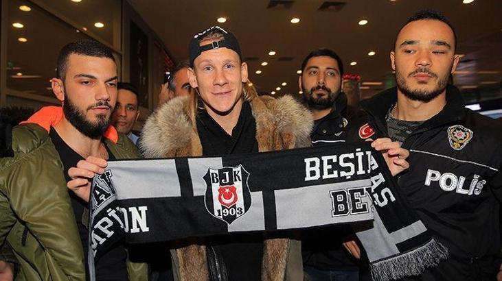 Beşiktaş'ın yeni transfer Domagoj Vida İstanbul'a geldi