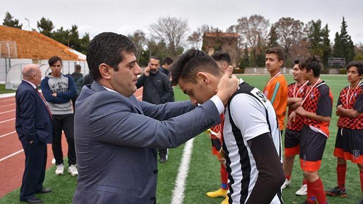 Okul Sporları Genç Erkekler Futbol Müsabakaları
