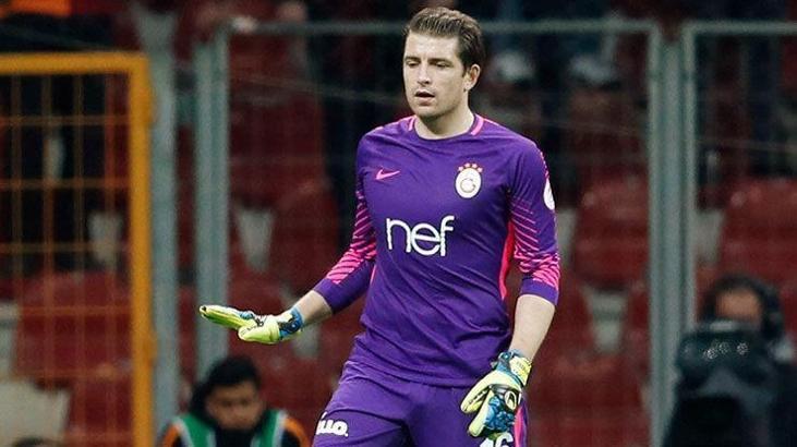 Galatasaray'da gözden çıkarılan ilk isim Carrasso