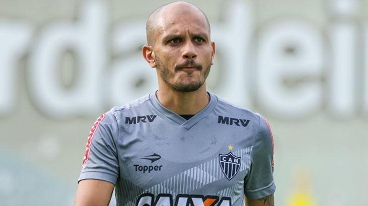 Fenerbahçe'nin yeni sol bek adayı Fabio Santos