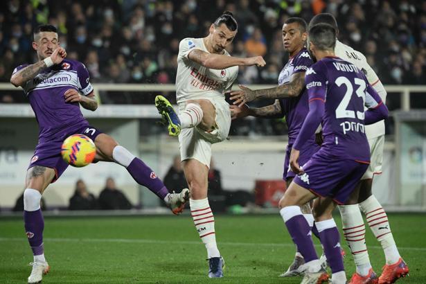 Fiorentina, Milan'a Serie A'daki ilk yenilgisini yaşattı: 4-3