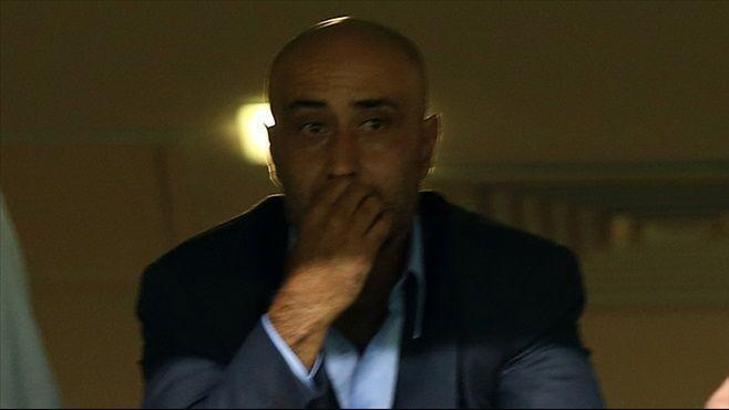 Tolunay Kafkas tribünden izledi