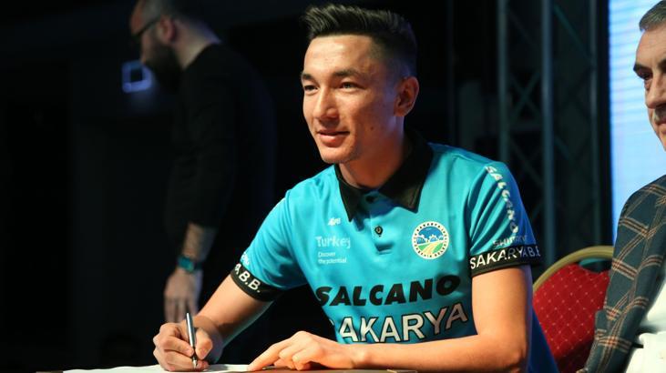 Ahmet Örken, Salcano Sakarya Büyükşehir'e transfer oldu