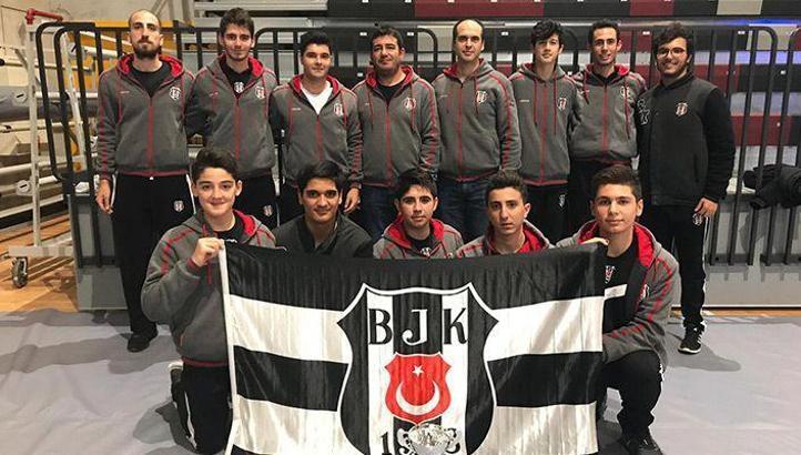 Beşiktaş'ın Kürek Takımı şampiyon oldu