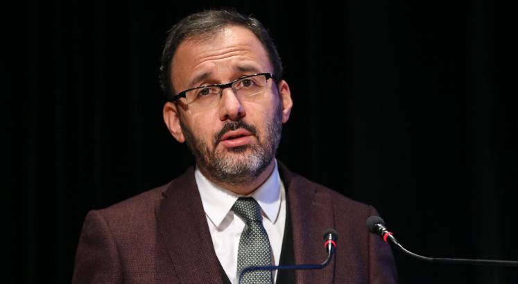 Bakan Kasapoğlu'ndan milli atletlere tebrik
