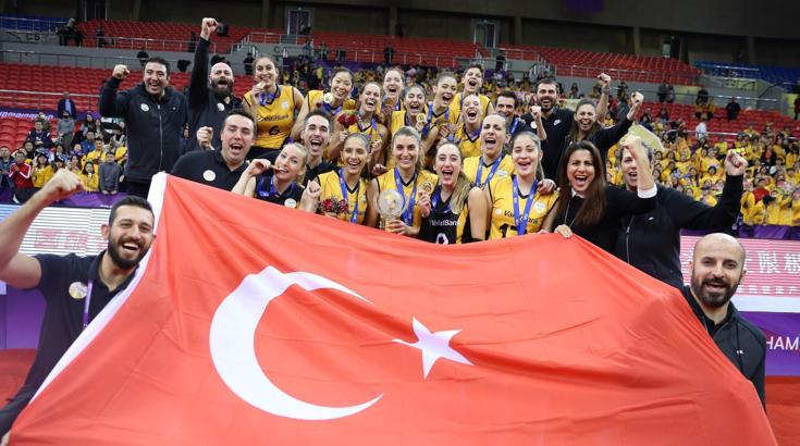 Dünya kadın voleyboluna Türk damgası