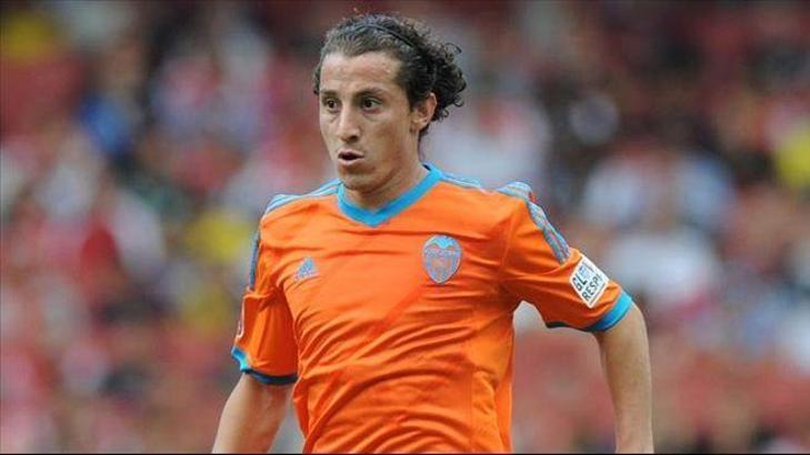 PSV, Andres Guardado'yu renklerine bağladı