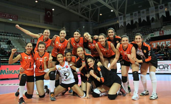 Eczacıbaşı VitrA yarı finale çıktı