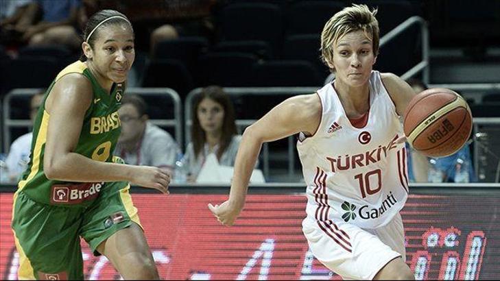 Periler, zaferle başladı: 66-48
