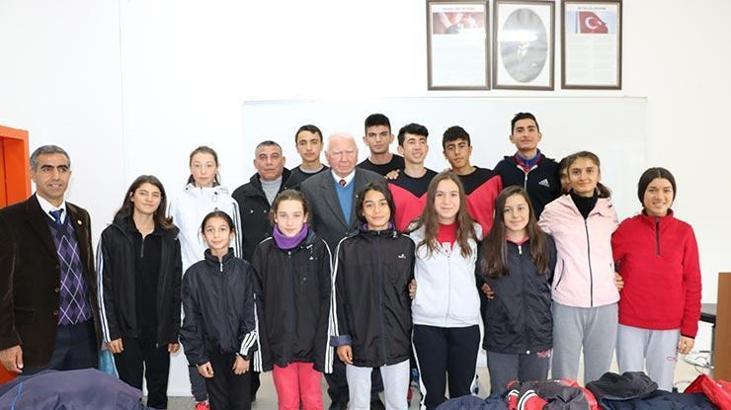 Geleceğin şampiyon atletleri, Akçay ile buluştu