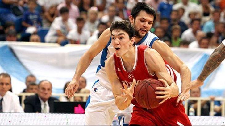 Yunanistan'a boyun eğdik: 70-56