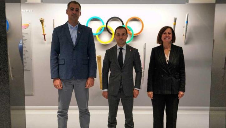 Türkiye Güreş Federasyonu Başkanı Şeref Eroğlu'ndan TMOK'a ziyaret