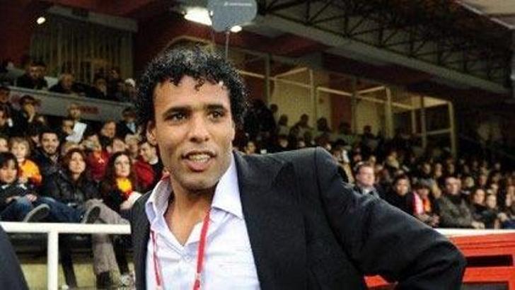 Van Hooijdonk tribündeydi