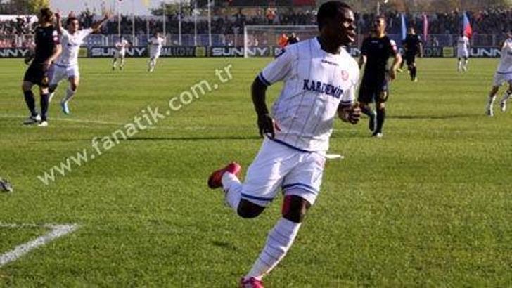 Emenike sezon sonu!