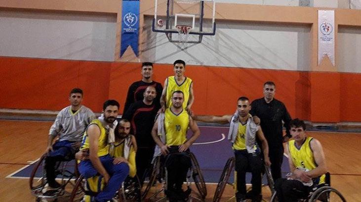 Vanlı engelliler İzmir ekibini farklı mağlup etti