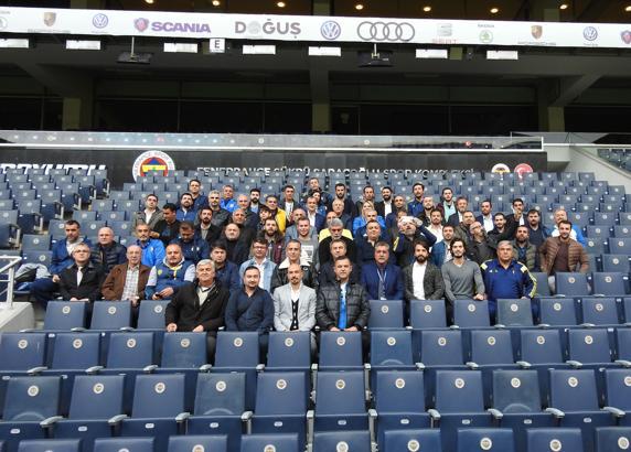 Aziz Yıldırım, futbol okulu yöneticilerini konuk etti