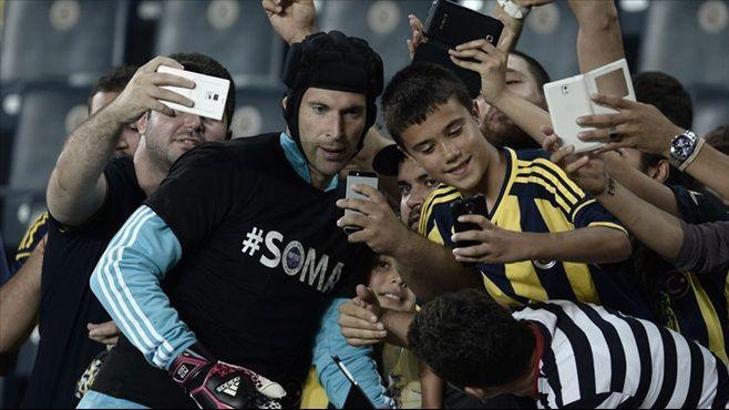 Real'in gözü Petr Cech'te
