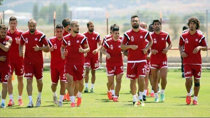 Yiğido'da transfer bitmez