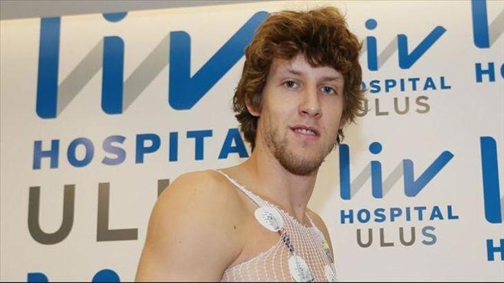 Vesely kontrolden geçti