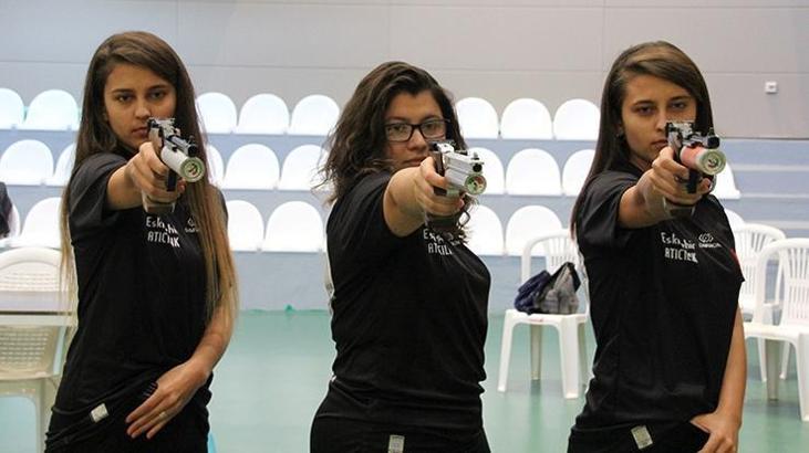 İşitme engelli atıcılar, olimpiyatlara hazırlanıyor