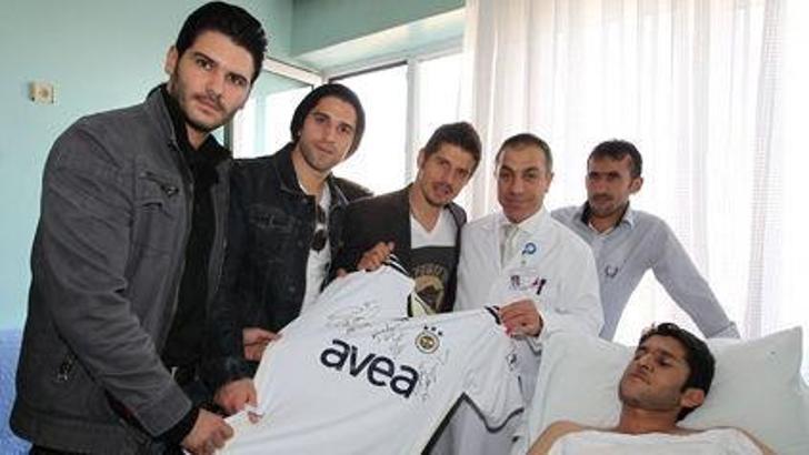 Emre ve Uğur'dan anlamlı ziyaret