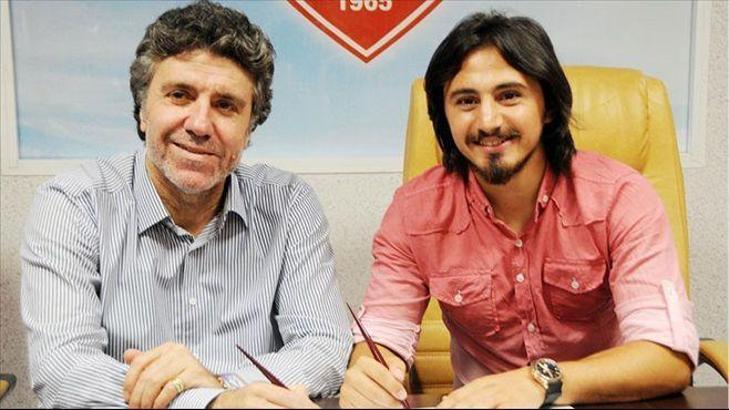 Recep Niyaz imzaladı