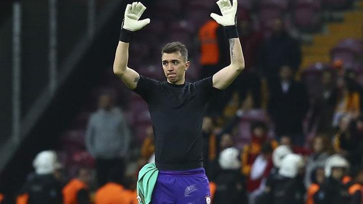 Taffarel gitti Muslera düşüşte