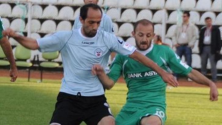 1-1 dibe vuruyorlar!