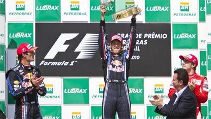 Red Bull şampiyonluğu garantiledi